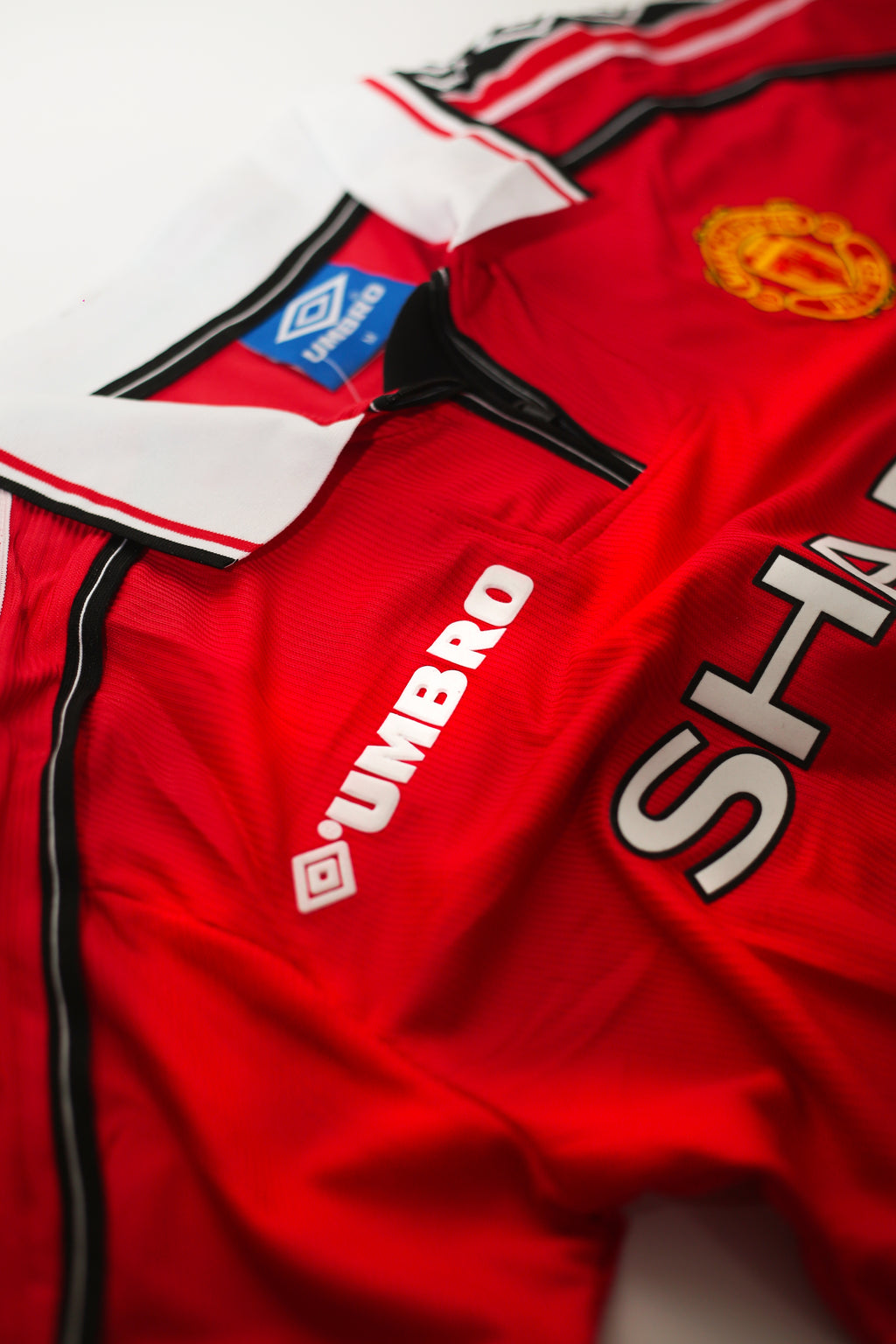 Manchester United 1998/99 - Local
