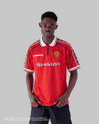 Manchester United 1998/99 - Local